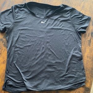 Nike short sleeve Dri fit size medium used